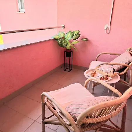 Divky, Free Parking Apartmán