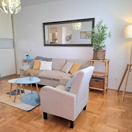 Divky, Free Parking Apartmán *