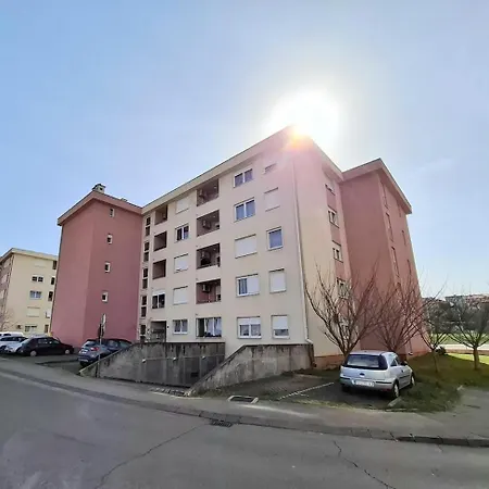 Divky, Free Parking Appartement Pula